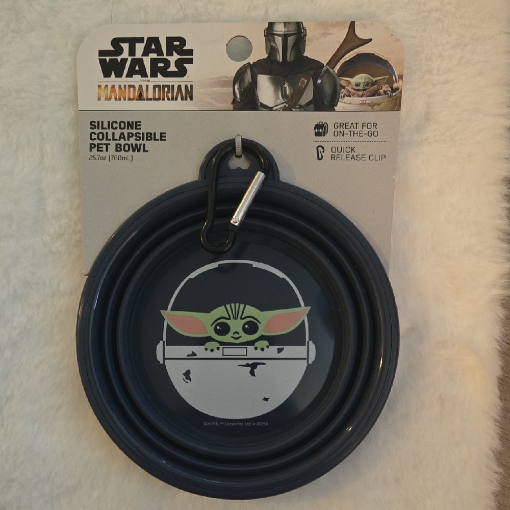 Star Wars Mandalorian Black Pet Bowl